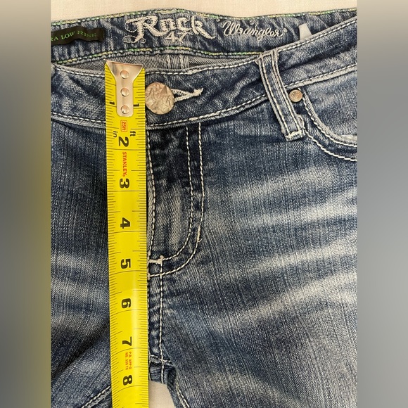 27” wrangler rock 47 ultra low rise jeans - Picture 4 of 8
